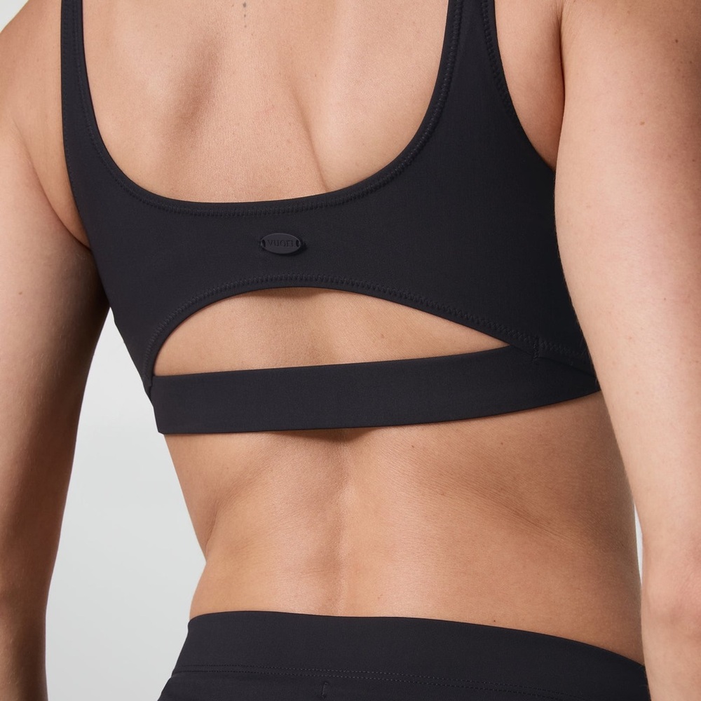 NWT Vuori Women’s Encinitas Bikini Top in black - Picture 5 of 5
